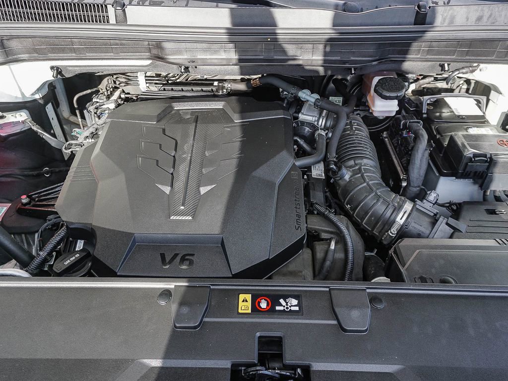 Used 2024 Kia Carnival LX FWD image 26