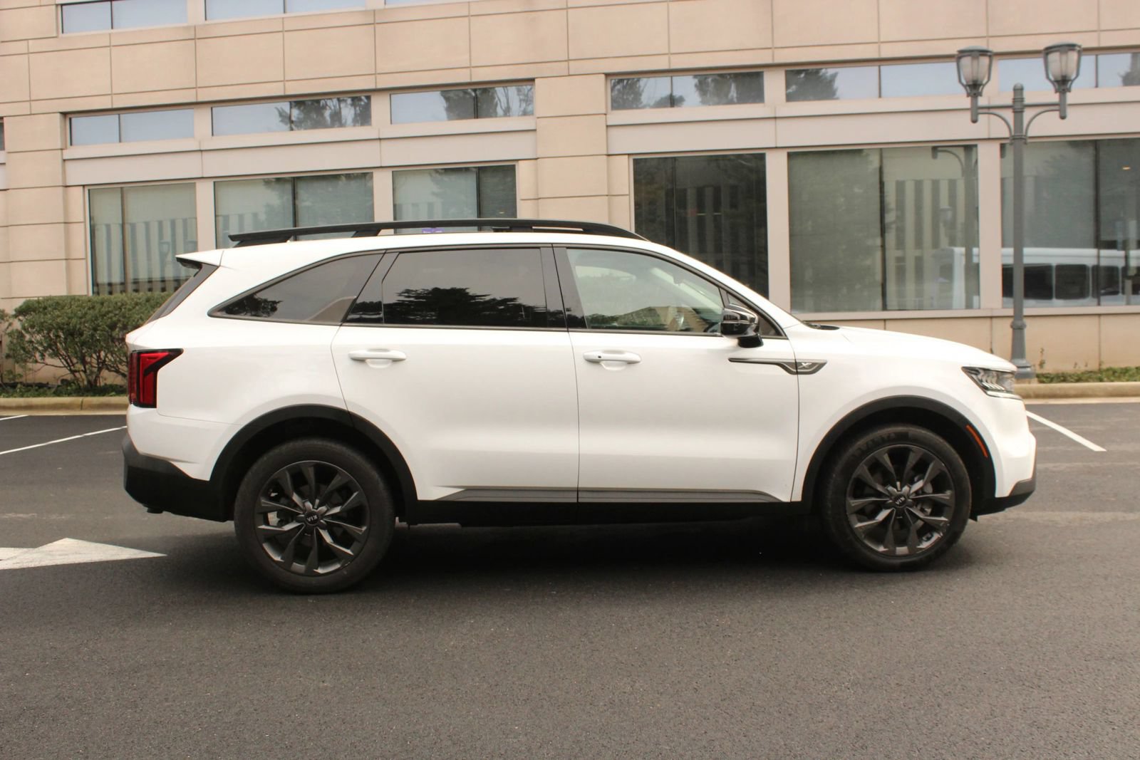 Used 2021 Kia Sorento EX w/ EX AWD X-Line Package image 6
