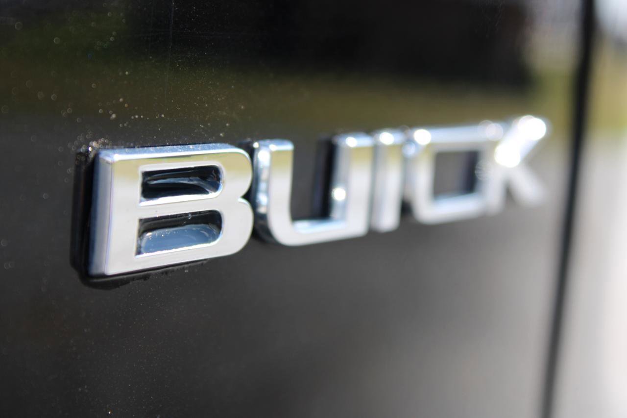 Used 2025 Buick Enclave Preferred image 7