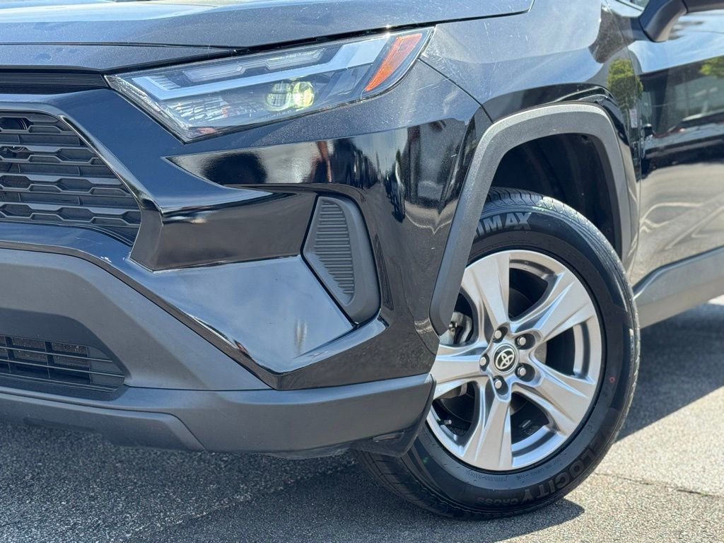 Used 2024 Toyota RAV4 XLE FWD image 5