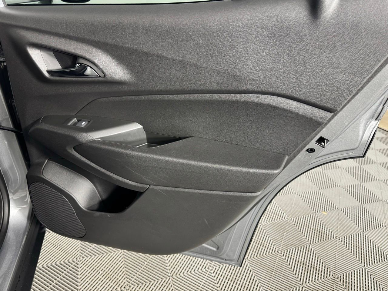 Used 2025 Chevrolet Trax LS w/ Driver Confidence Package image 24