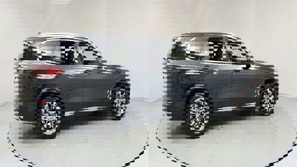Used 2021 BMW X5 xDrive45e w/ Premium Package image 6