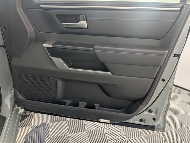 Used 2025 Toyota Tundra Platinum AWD/4WD image 34