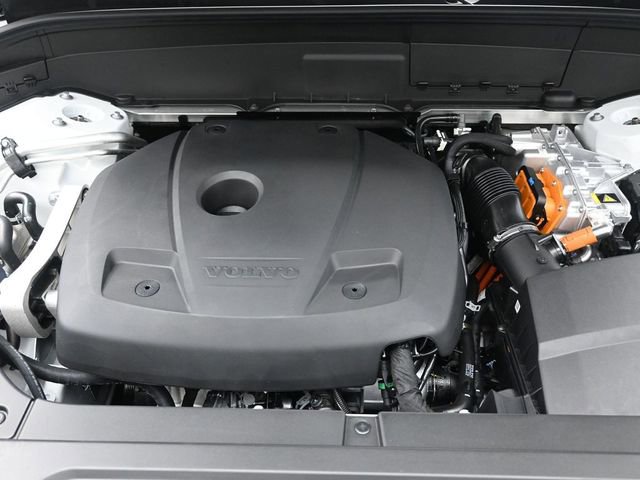 New 2026 Volvo XC90 T8 Plus w/ Protection Package Premier image 32