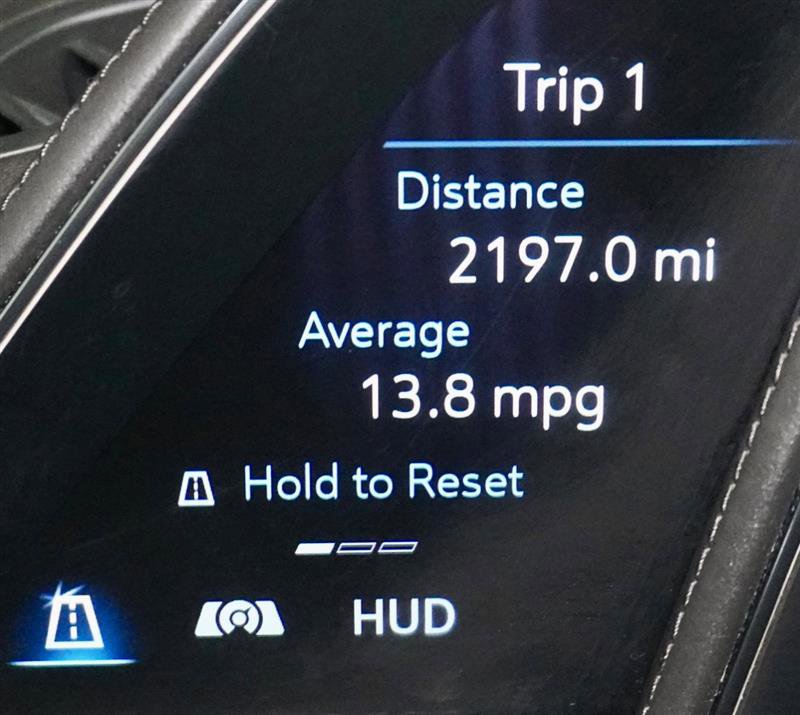 Used 2021 Cadillac Escalade Premium Luxury w/ Driver Assist Tech Package image 17