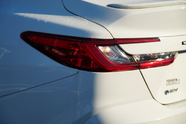 Used 2025 Toyota Camry SE FWD image 15