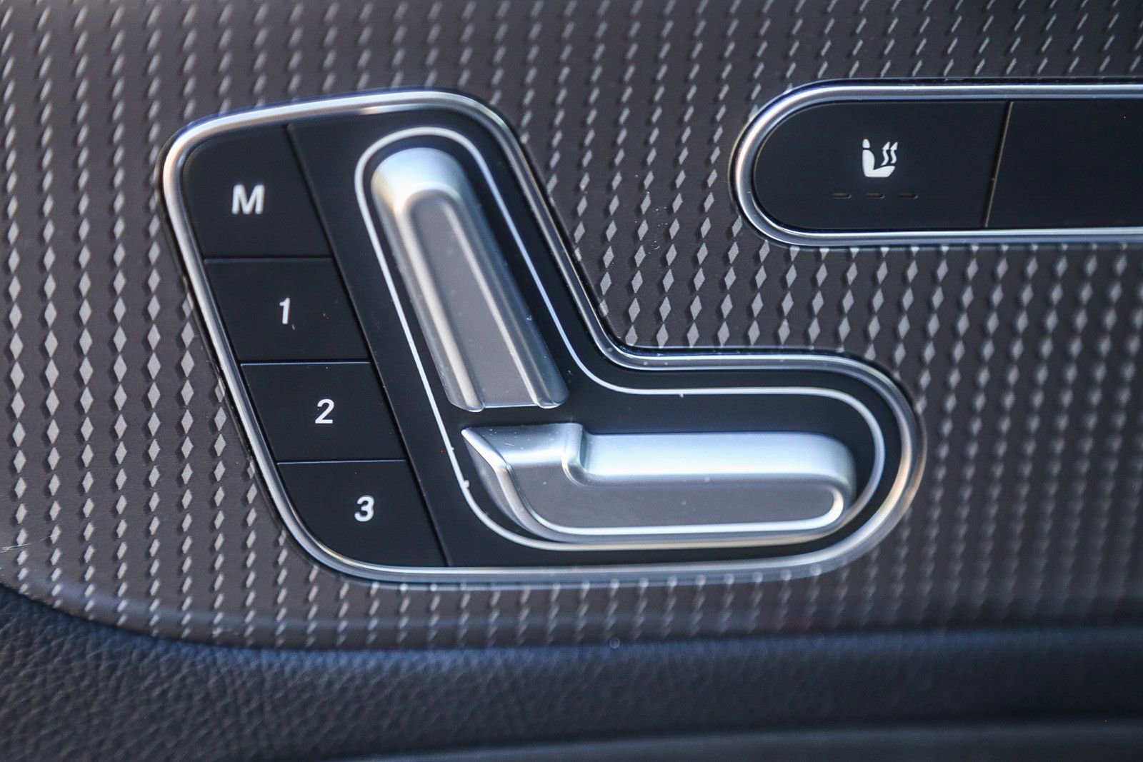 Used 2021 Mercedes-Benz GLB 250 4MATIC image 20