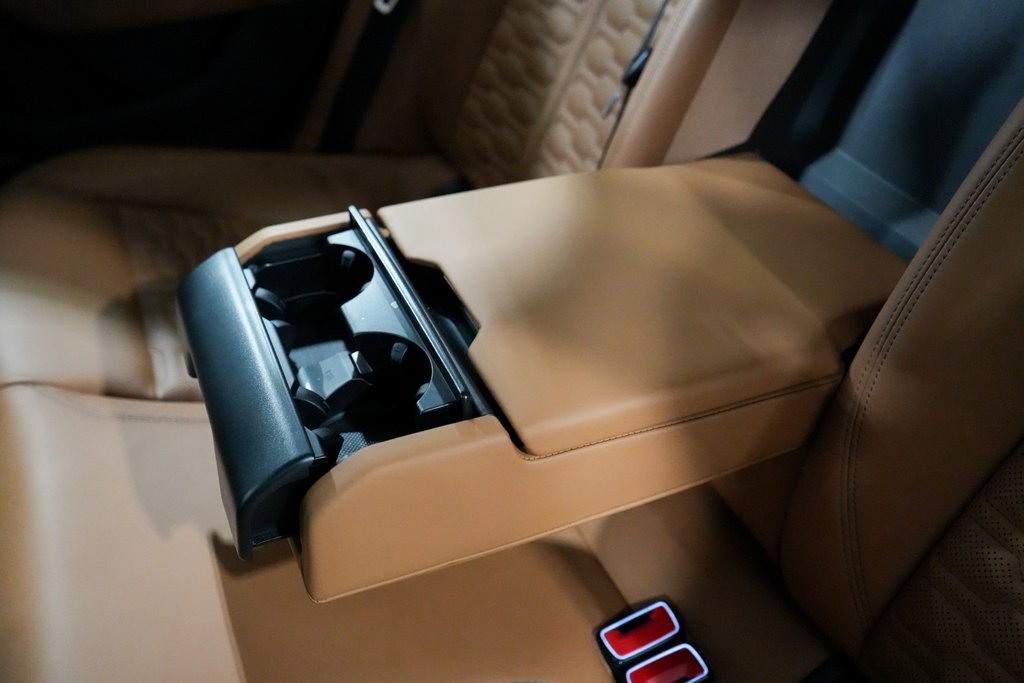 Used 2021 Audi RS 6 w/ Executive Package image 32