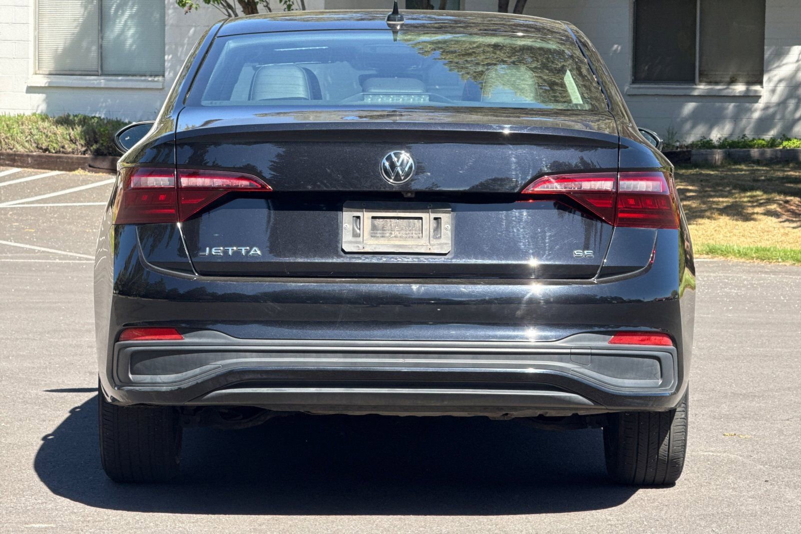 Used 2024 Volkswagen Jetta SE FWD image 5