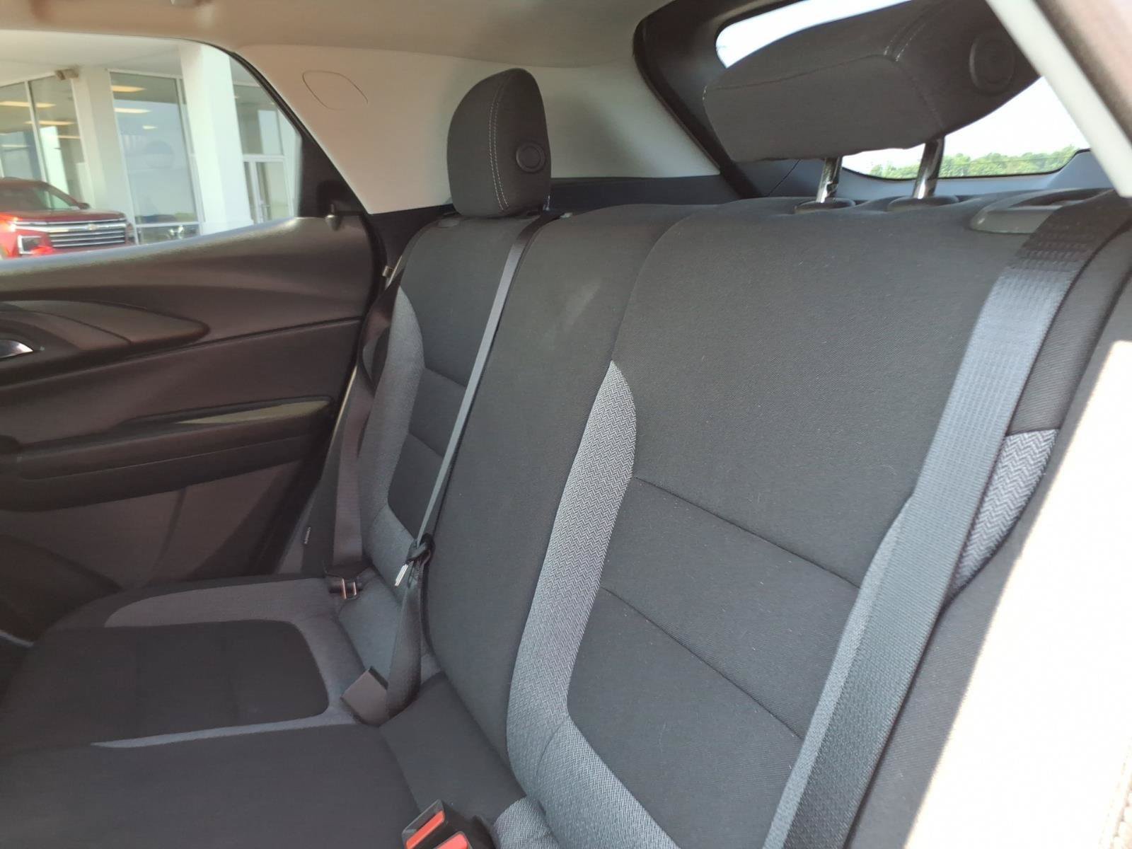 Used 2024 Chevrolet TrailBlazer LT w/ LT Cold Weather Package FWD image 14