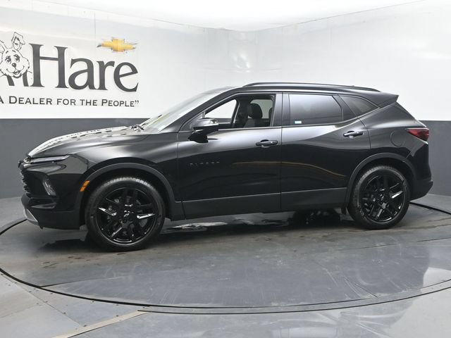 Used 2025 Chevrolet Blazer LT w/ Sound & Technology Package AWD/4WD image 36
