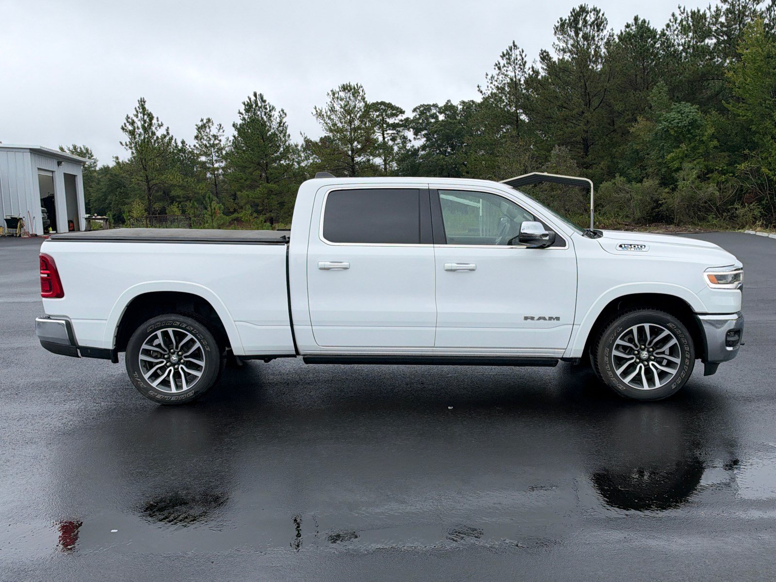 Used 2025 RAM 1500 Limited AWD/4WD image 4