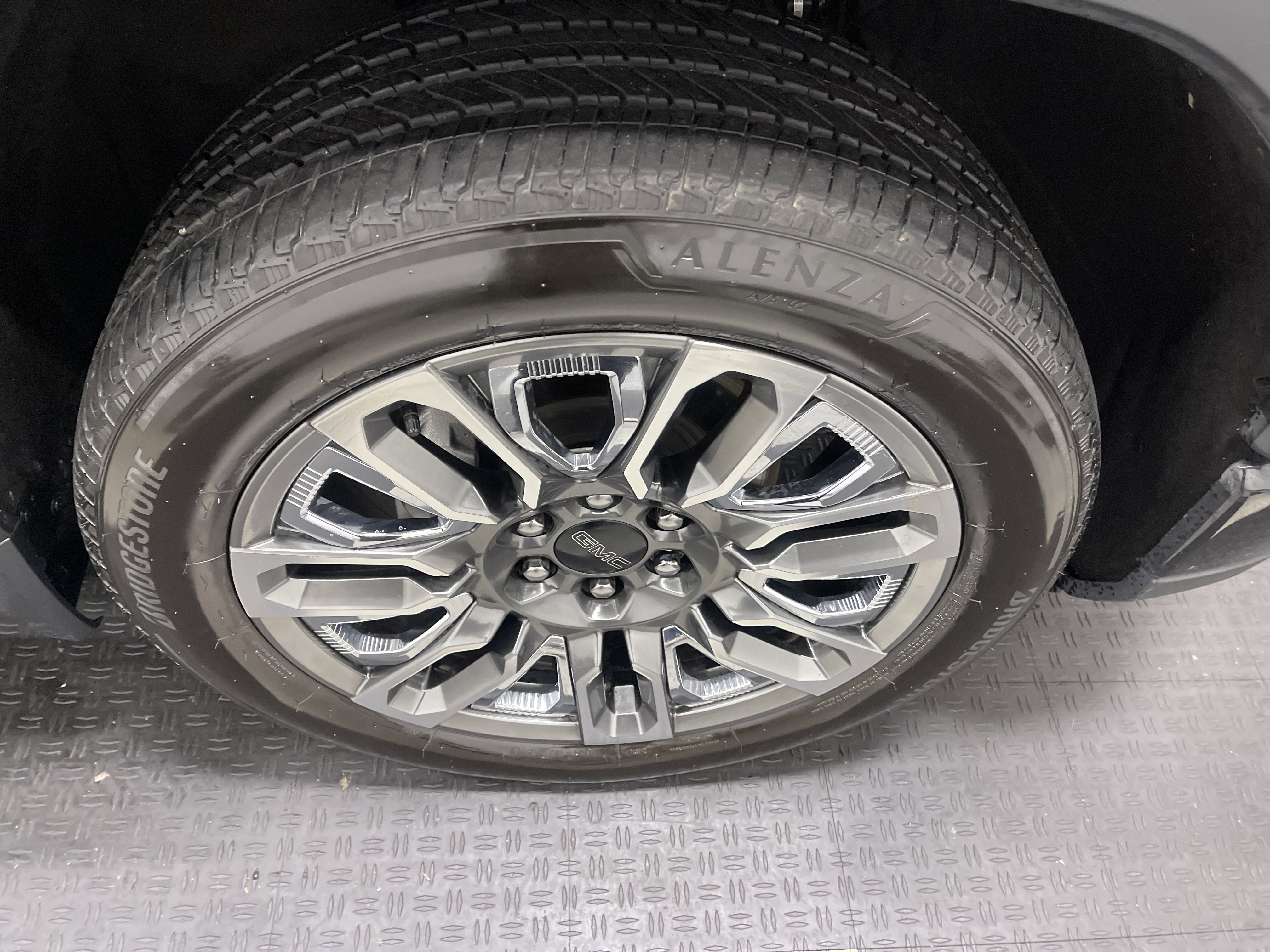 Used 2024 GMC Sierra 1500 Denali Ultimate image 26