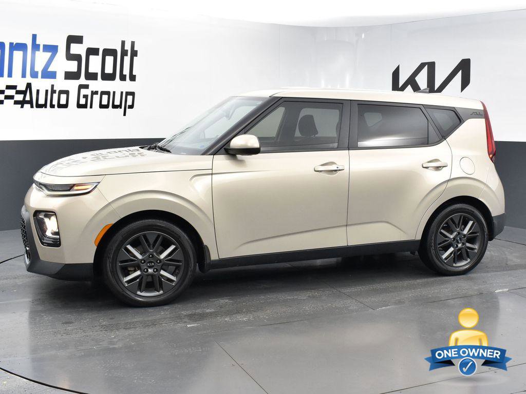 Used 2020 Kia Soul EX image 2