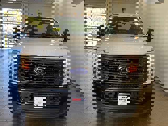 New 2024 Ford F550 4x4 Regular Cab Super Duty image 3