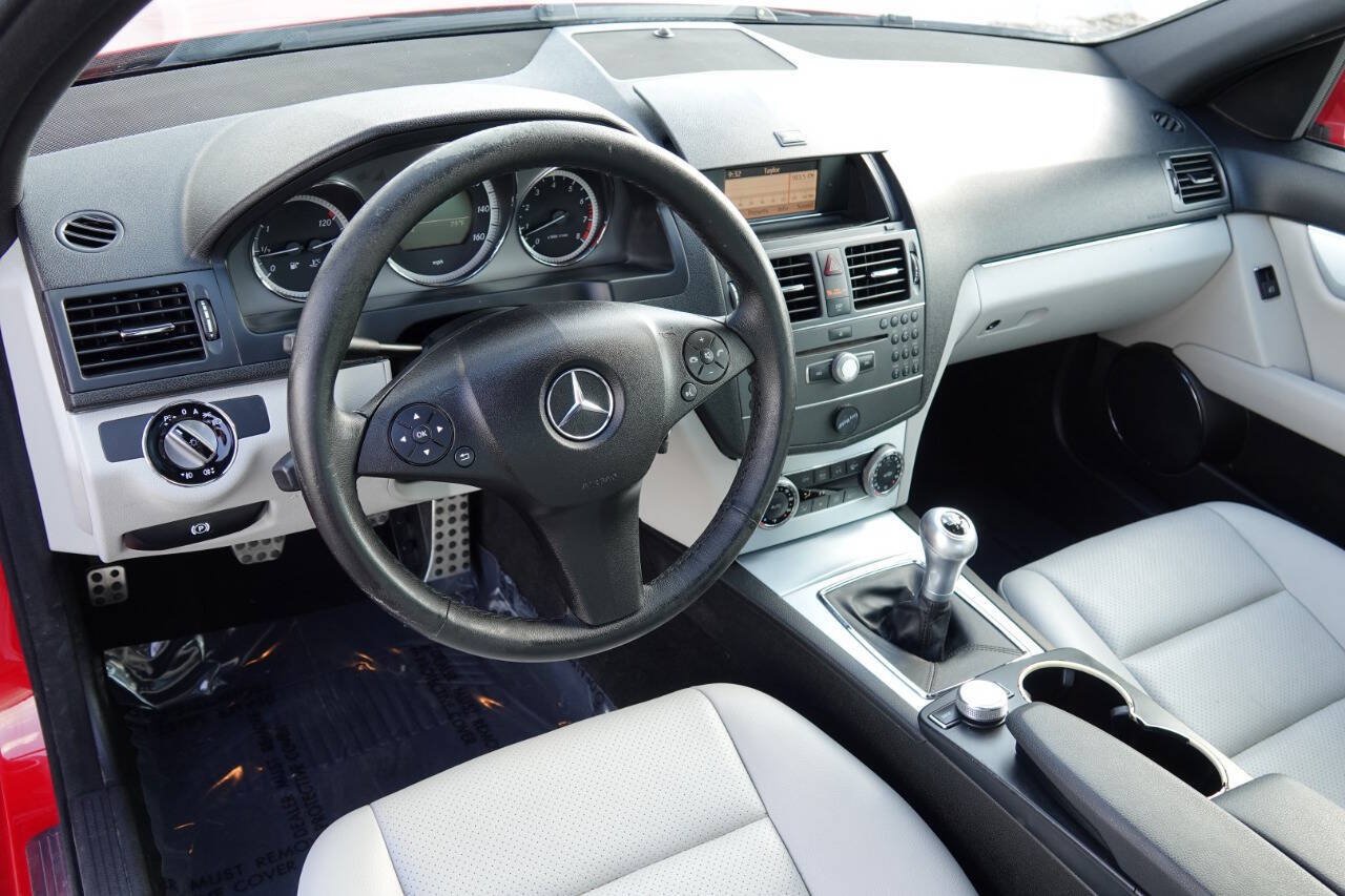 Used 2010 Mercedes-Benz C 300 Sedan image 60