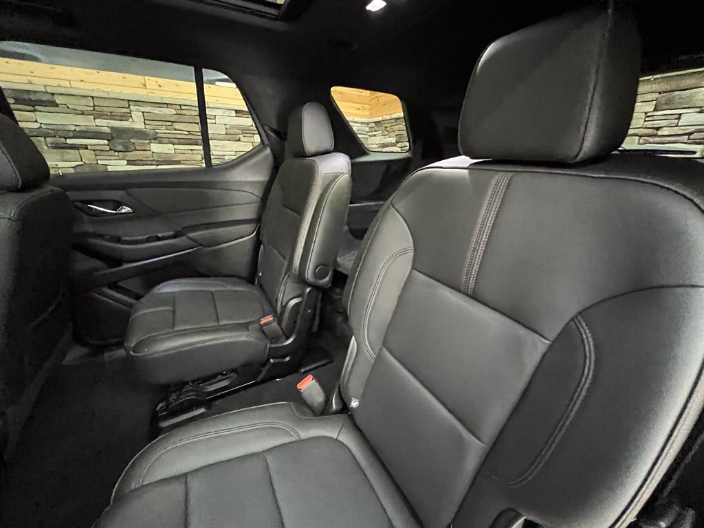 Used 2023 Chevrolet Traverse RS AWD/4WD image 60