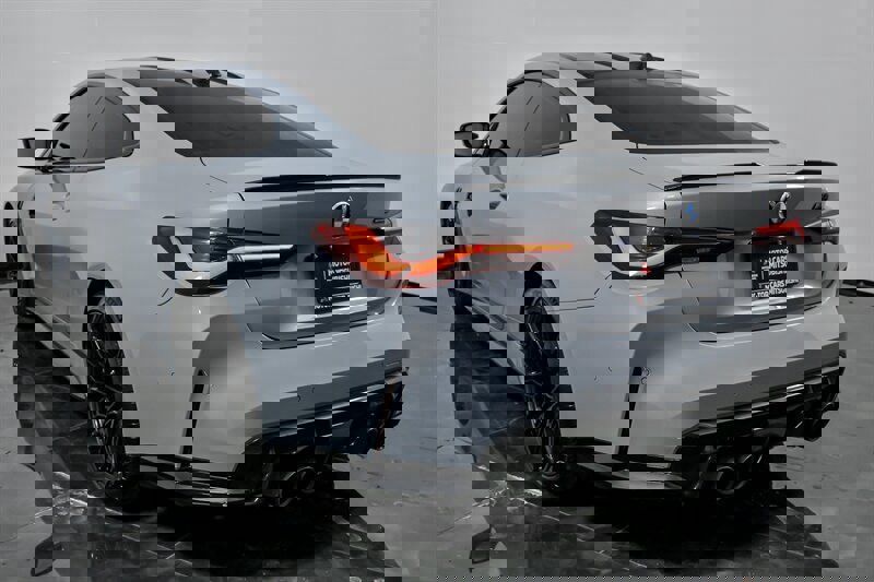 Used 2024 BMW M4 Competition w/ Executive Package image 8