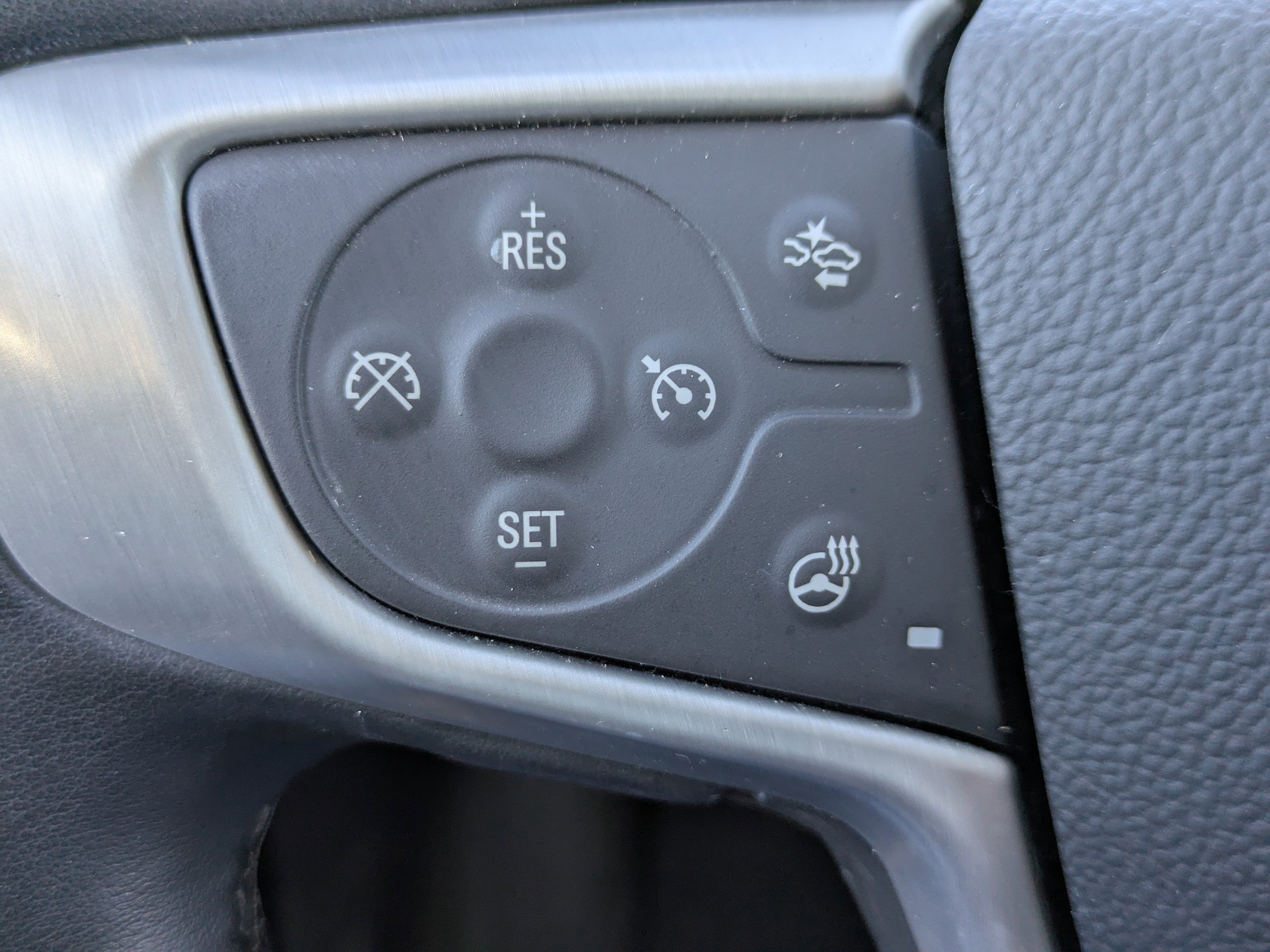 Used 2023 GMC Terrain SLT image 29