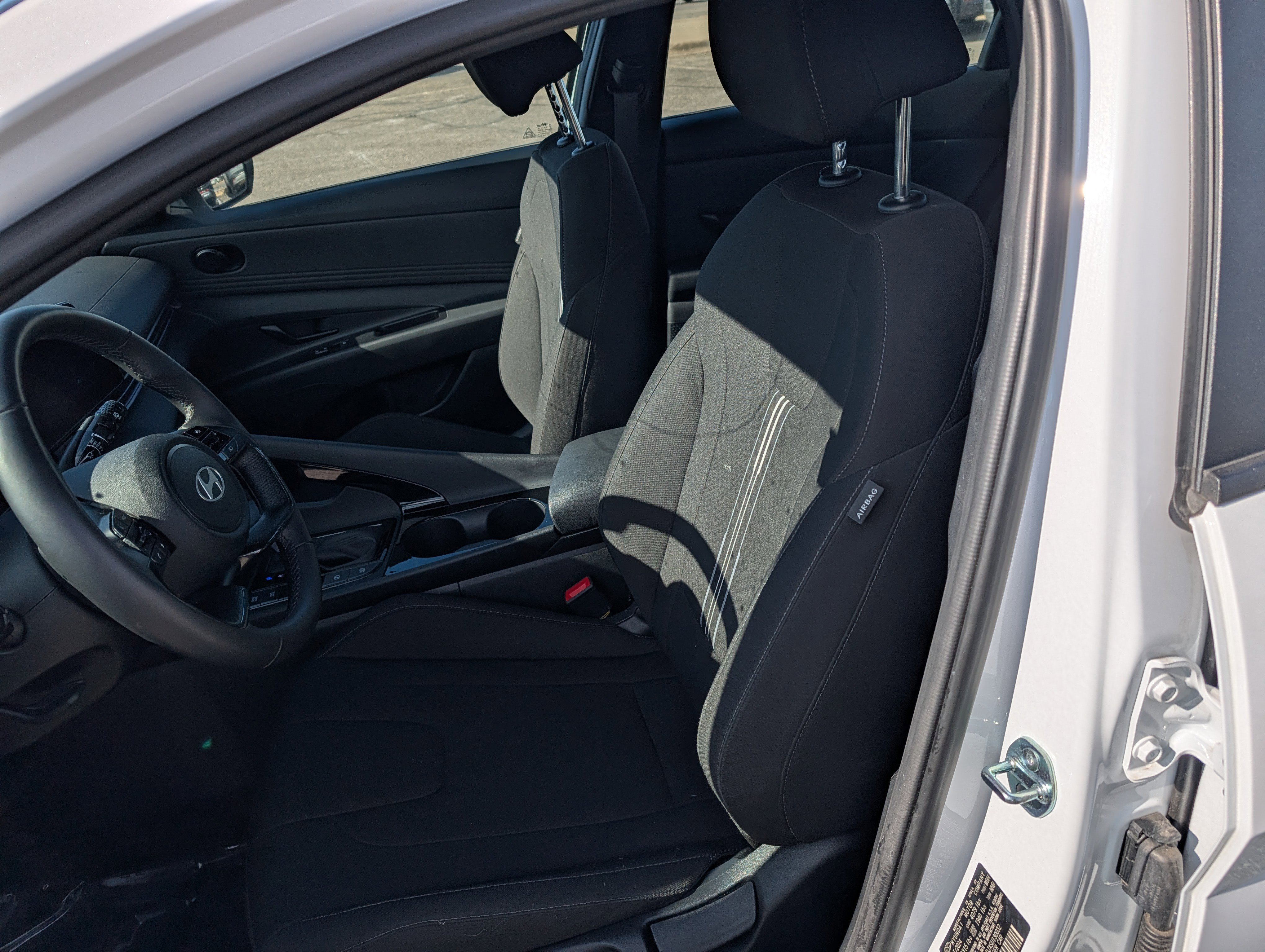Certified 2025 Hyundai Elantra SEL FWD image 10