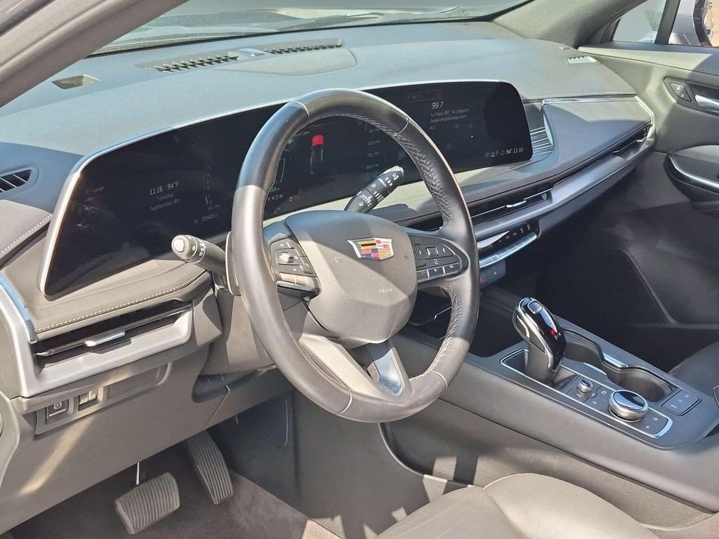Certified 2025 Cadillac XT4 Premium Luxury FWD image 9