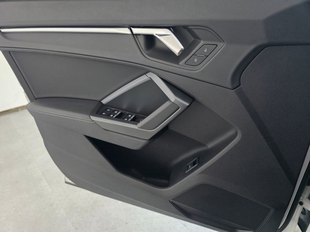 Used 2021 Audi Q3 2.0T Premium w/ Convenience Package image 24