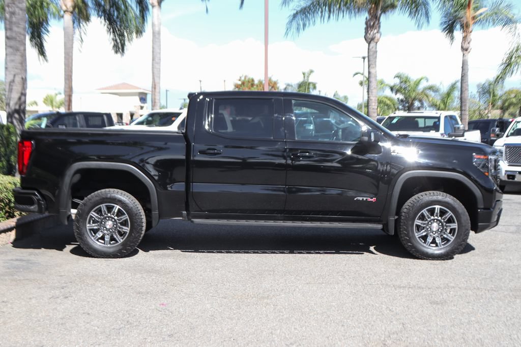 Used 2024 GMC Sierra 1500 AT4 w/ Technology Package AWD/4WD image 11