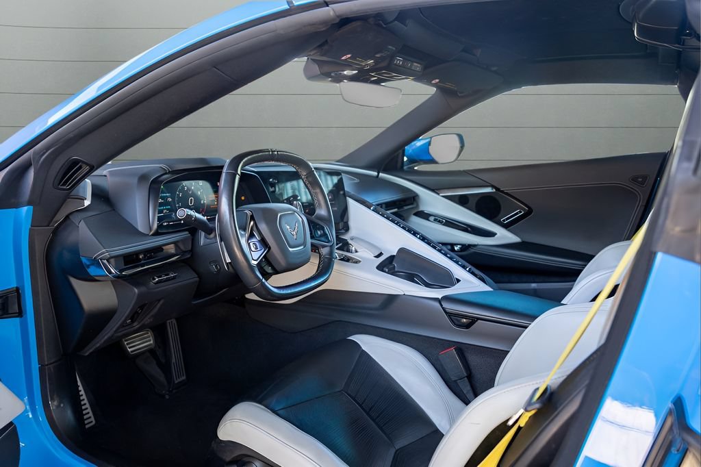 Used 2023 Chevrolet Corvette Stingray Preferred Cpe w/ Z51 Performance Package RWD image 31