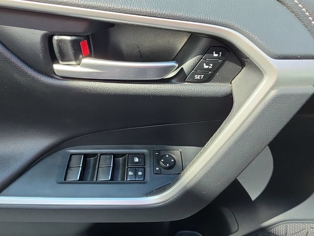 Used 2019 Toyota RAV4 Limited w/ Advanced Technology Package AWD/4WD image 14
