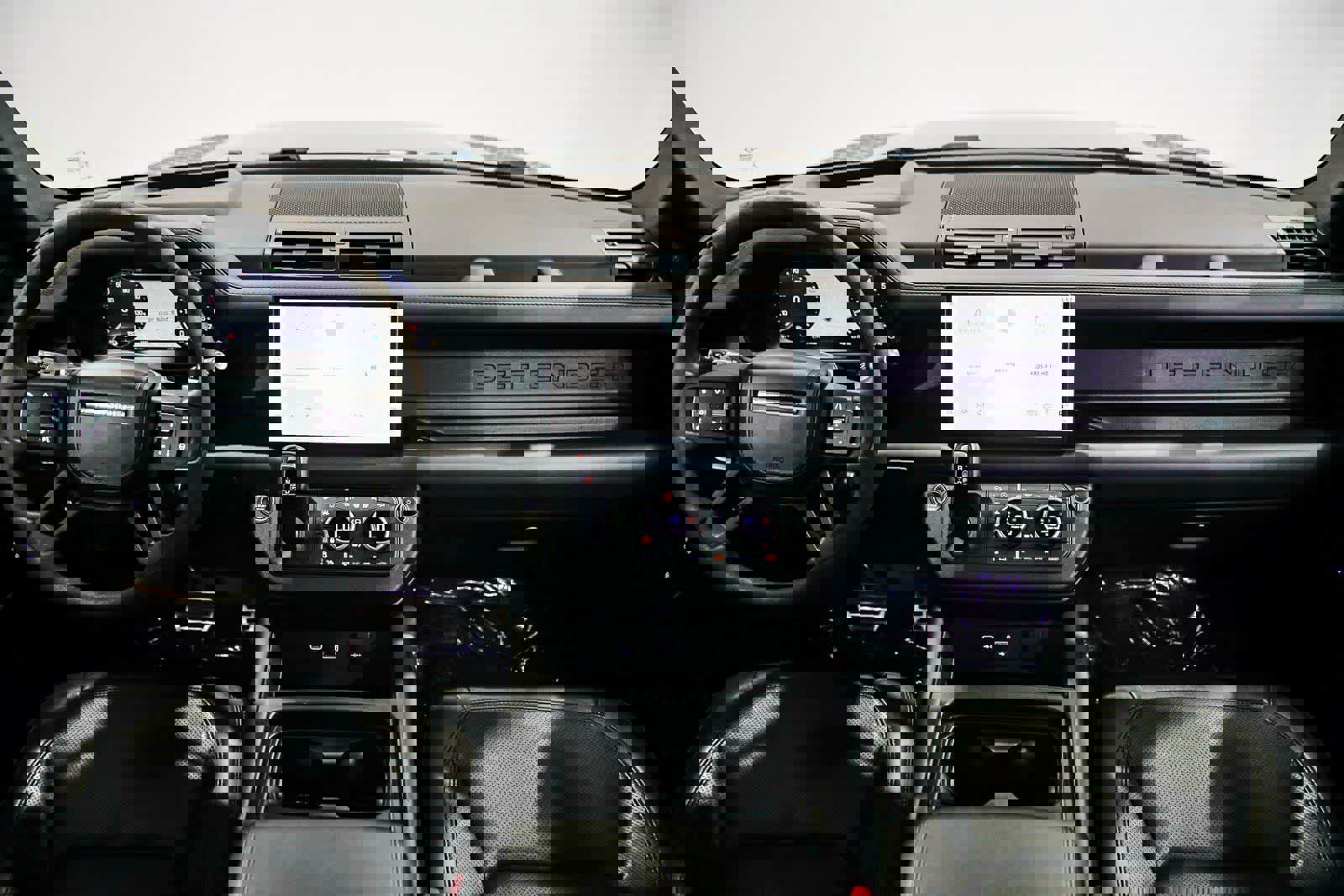 Used 2023 Land Rover Defender 110 V8 image 12