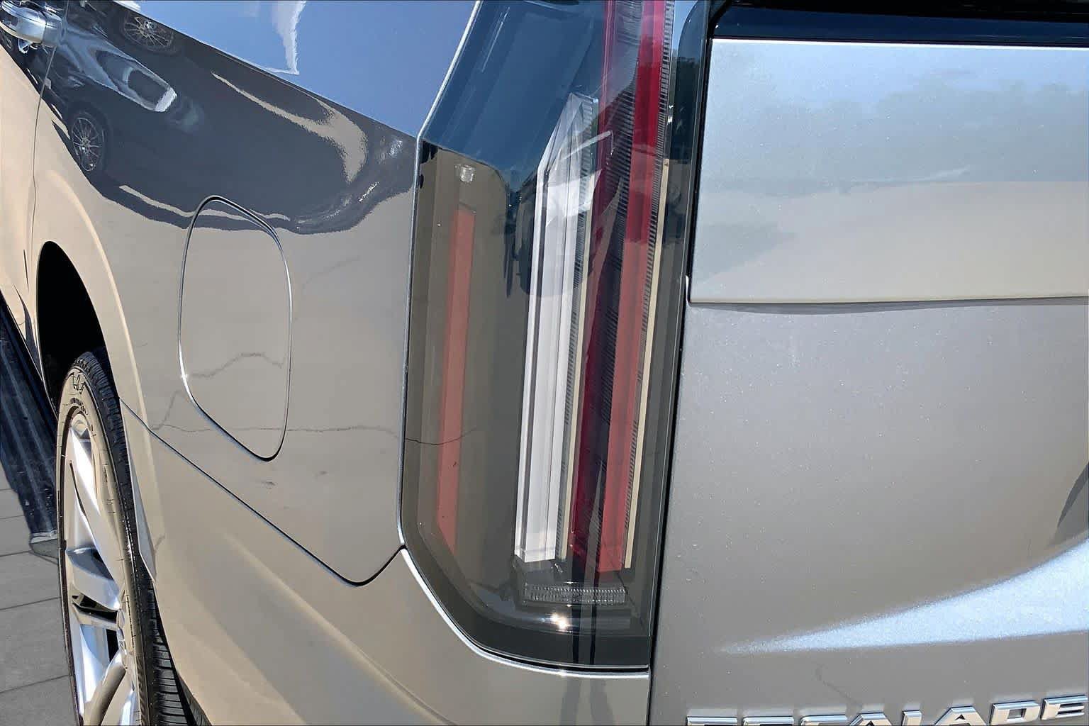Used 2026 Cadillac Escalade Sport w/ Touring Package AWD/4WD image 28
