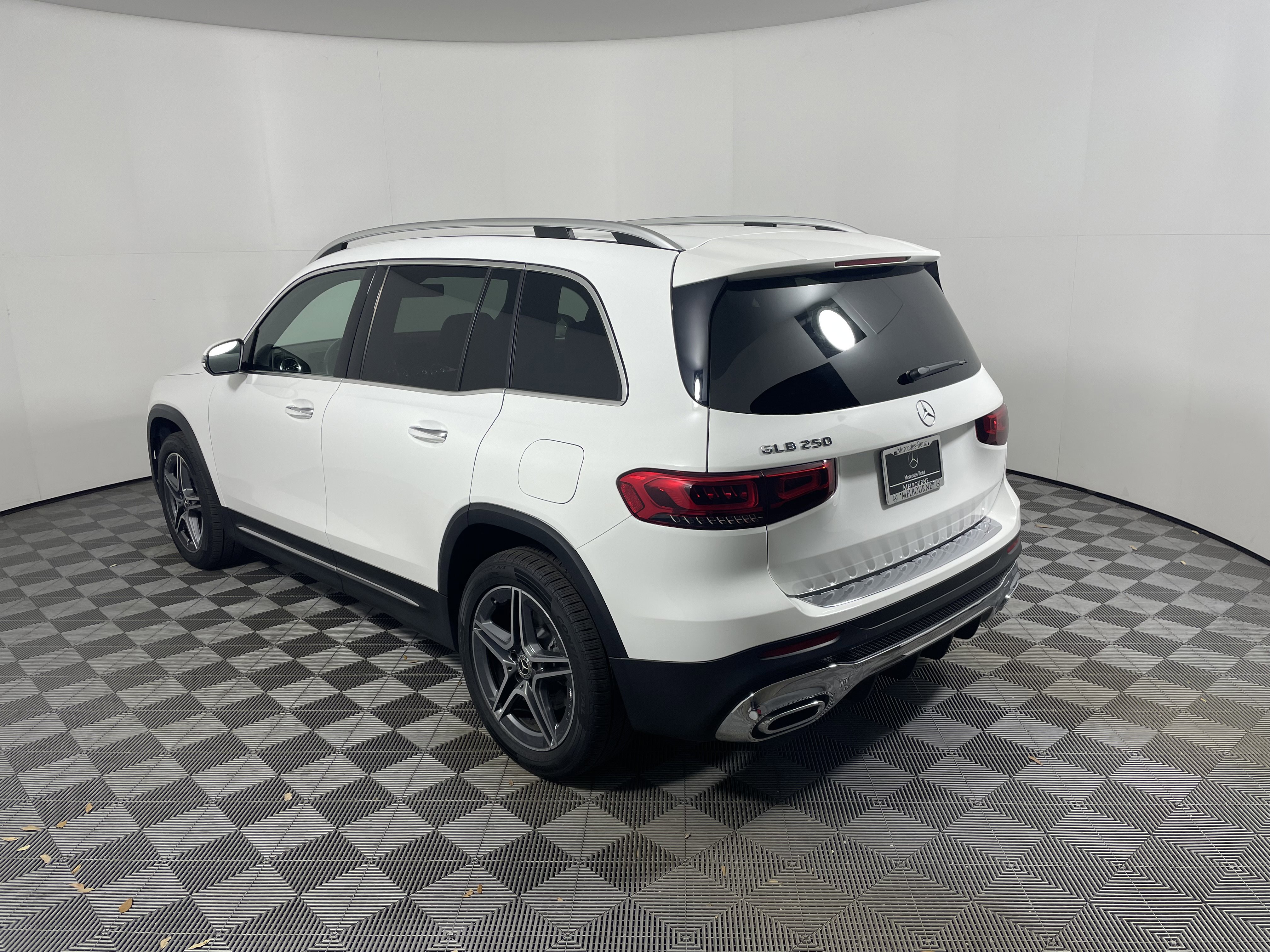 Certified 2021 Mercedes-Benz GLB 250 image 3