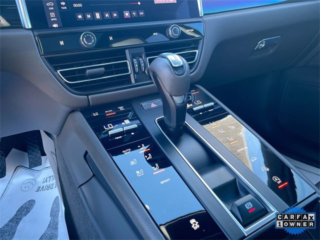 Used 2023 Porsche Macan image 21