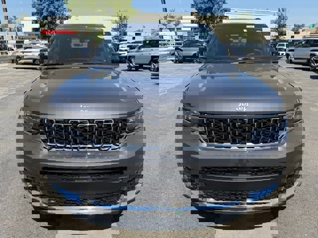 New 2025 Jeep Grand Cherokee L Limited w/ Luxury Tech Group II image 1