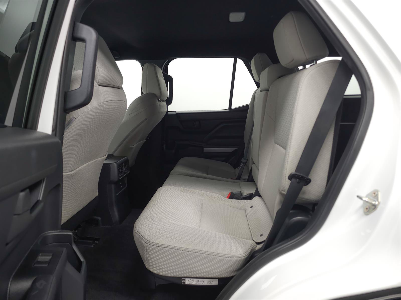 Certified 2025 Toyota 4Runner SR5 AWD/4WD image 8