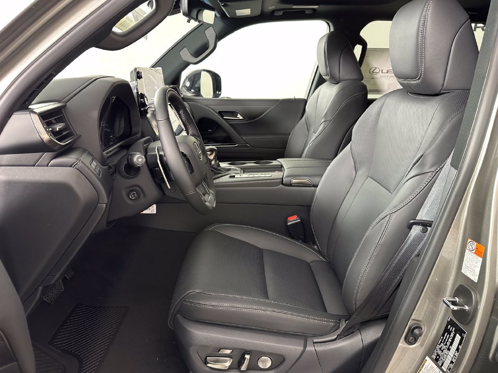 New 2026 Lexus LX 600 4WD w/ Appearance Package image 16