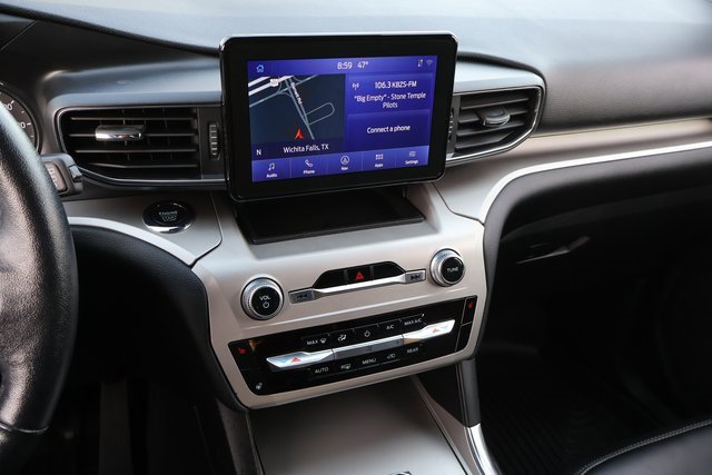 Certified 2022 Ford Explorer XLT w/ Equipment Group 202A image 31