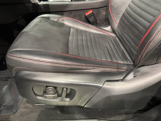 Used 2023 Land Rover Discovery Sport S R-Dynamic image 21