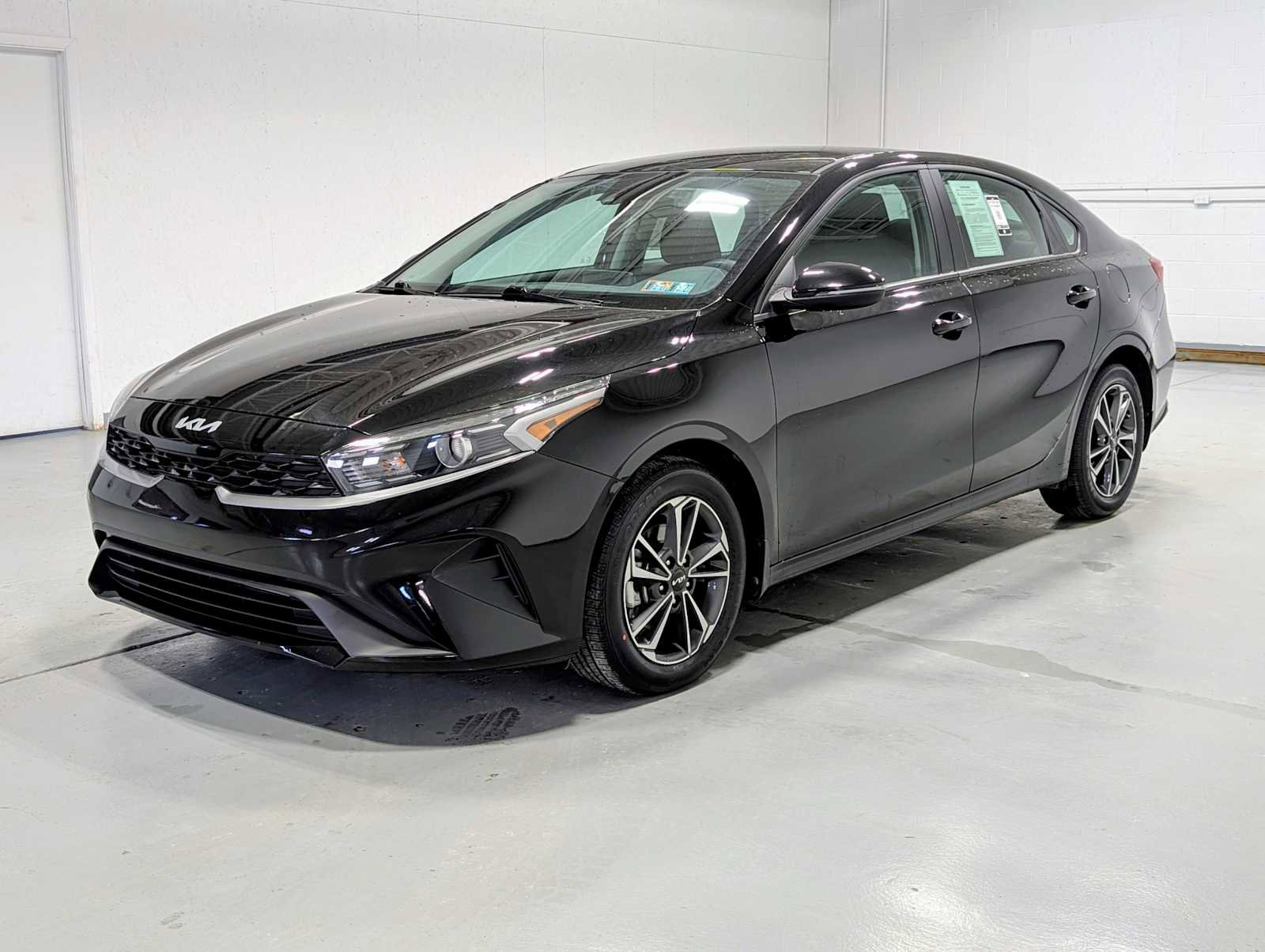 Used 2024 Kia Forte LXS w/ LXS Technology Package
