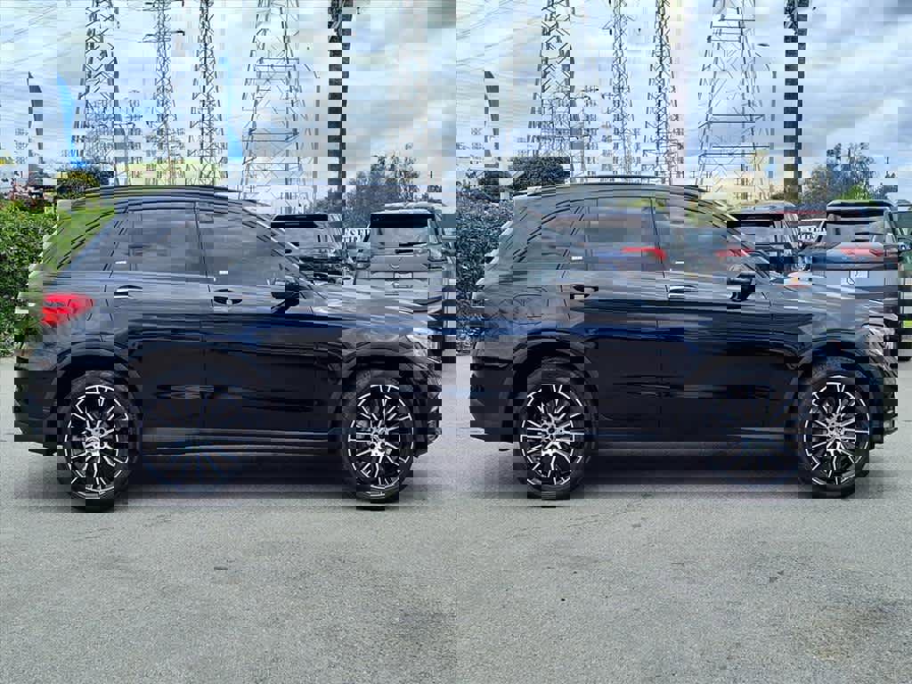 Used 2019 Mercedes-Benz GLC 300 image 3