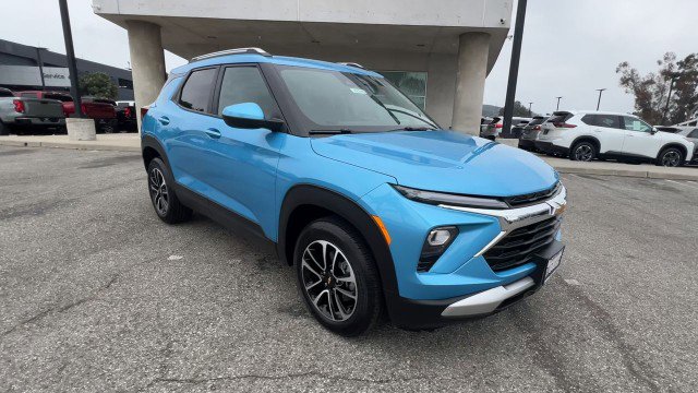 Used 2026 Chevrolet TrailBlazer LT image 2