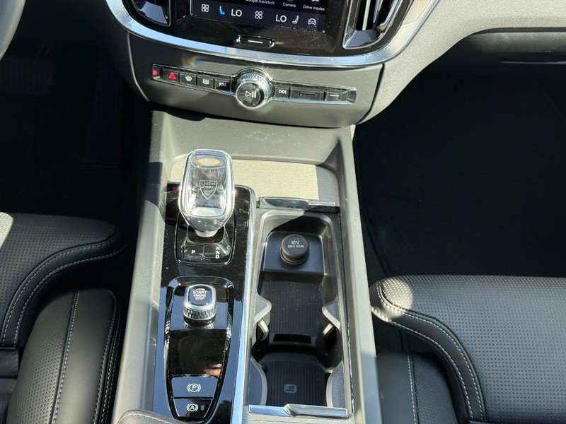 Certified 2025 Volvo V60 B5 Cross Country Ultra AWD/4WD image 15