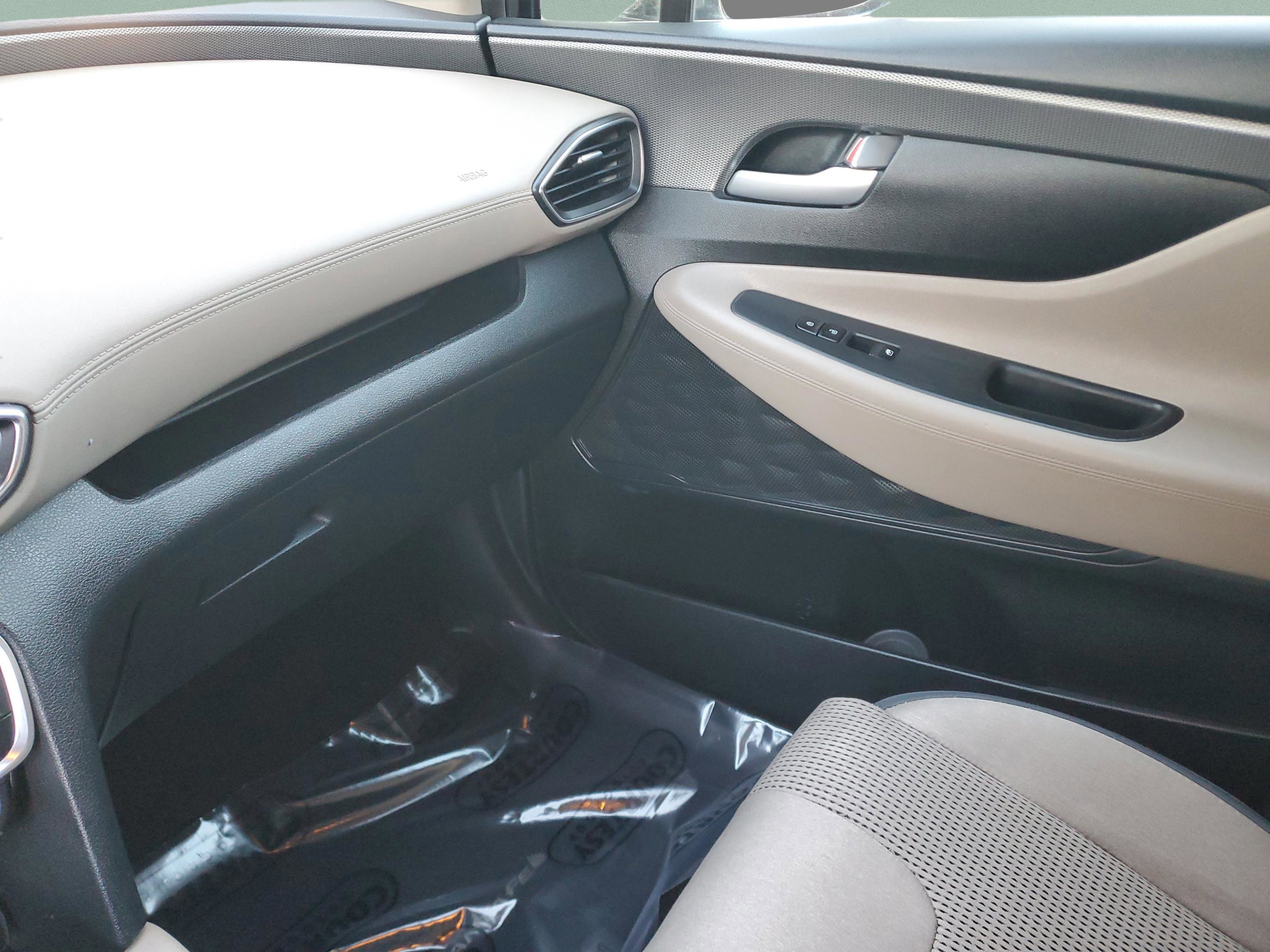 Used 2019 Hyundai Santa Fe SEL image 27