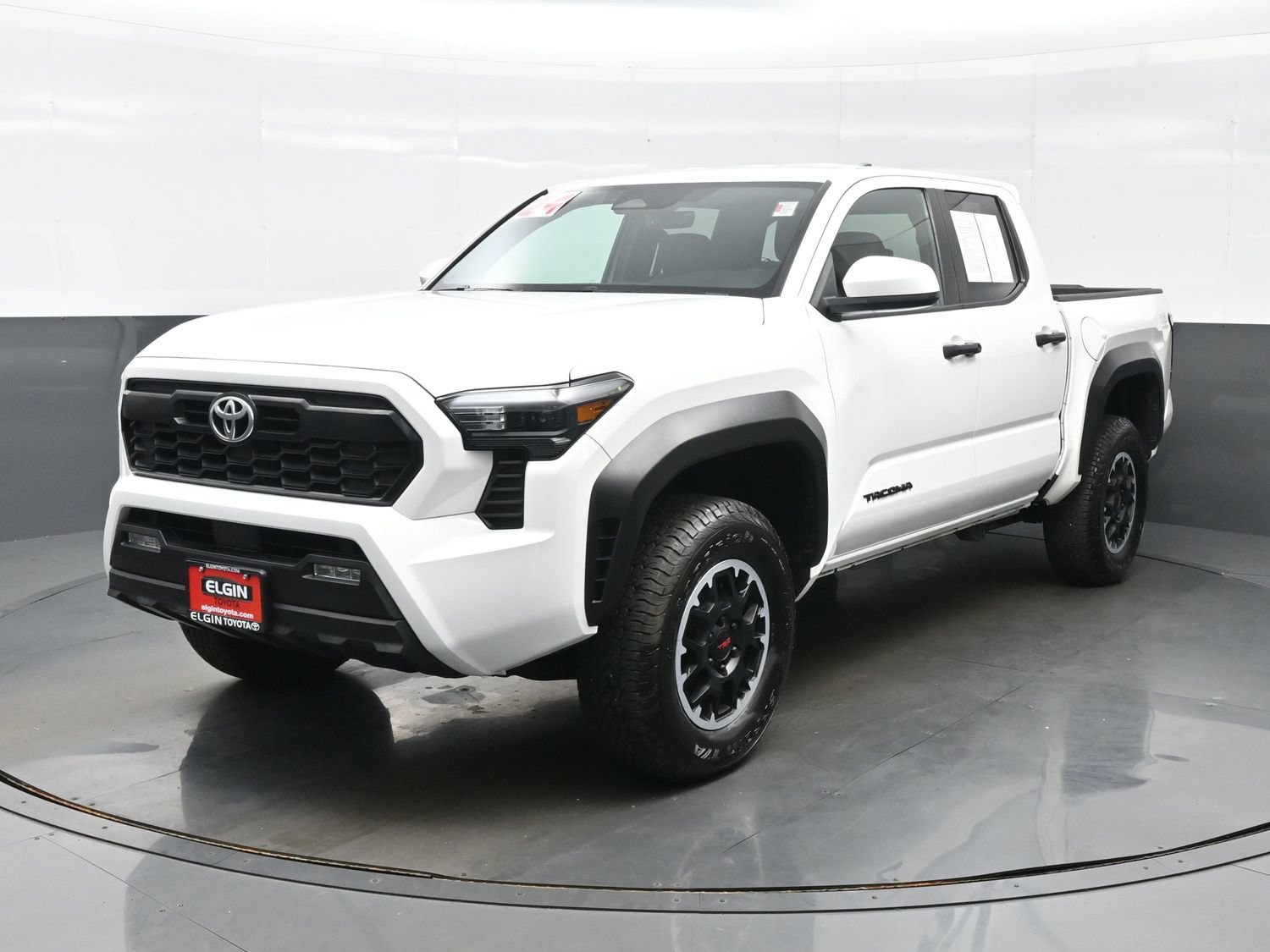 Used 2024 Toyota Tacoma TRD Off-Road AWD/4WD image 2