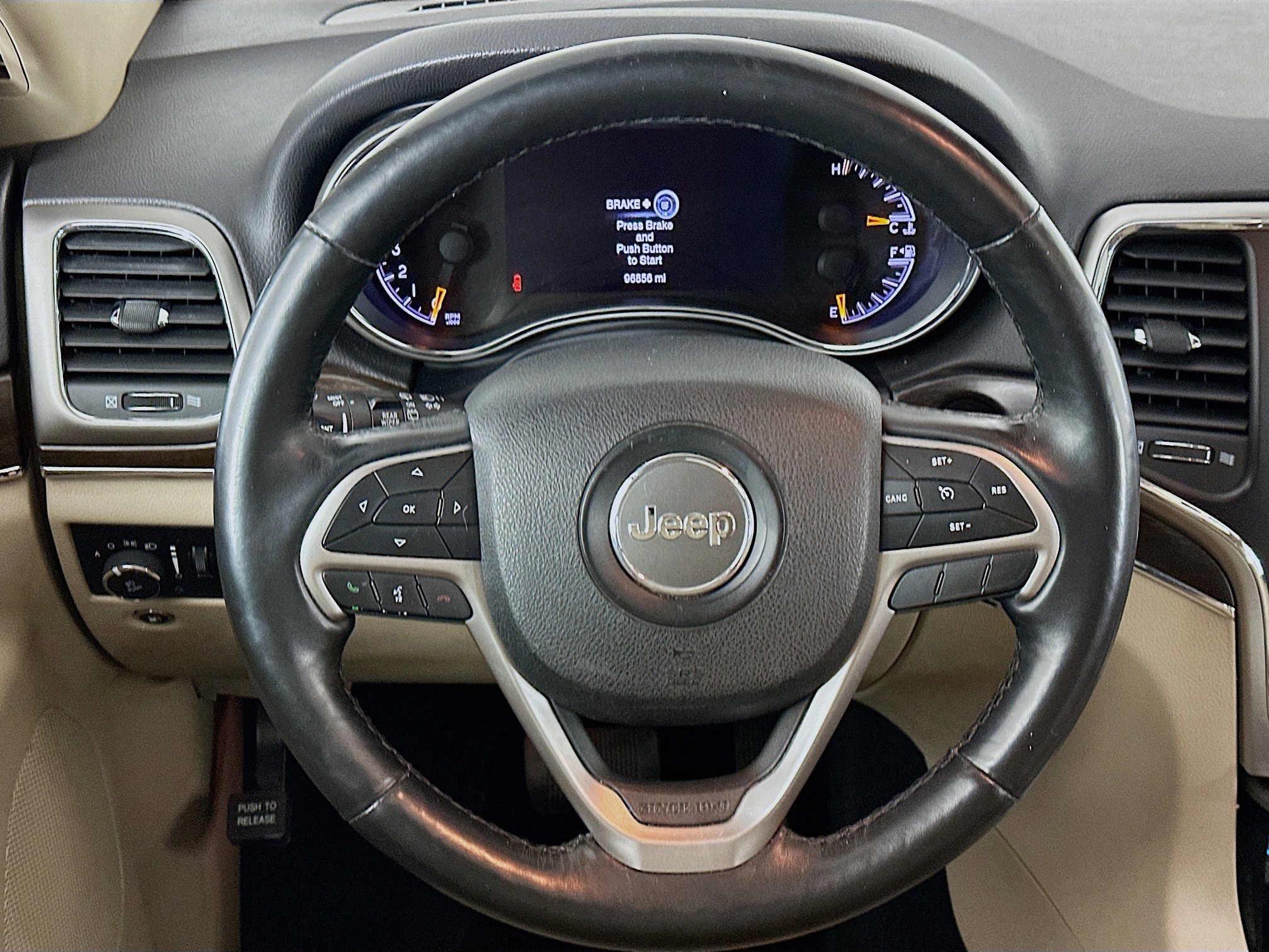 Used 2018 Jeep Grand Cherokee Limited image 18