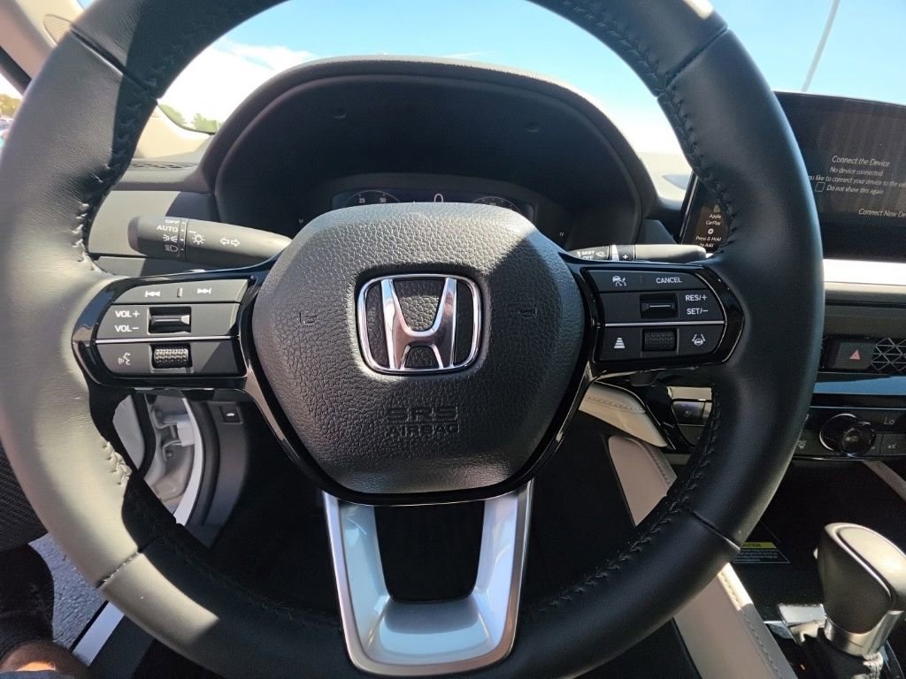 Used 2024 Honda Accord Touring image 17