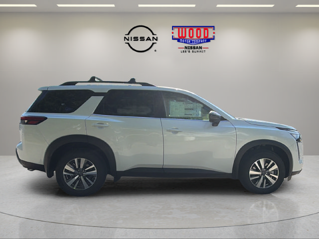 New 2026 Nissan Pathfinder SL AWD/4WD image 2