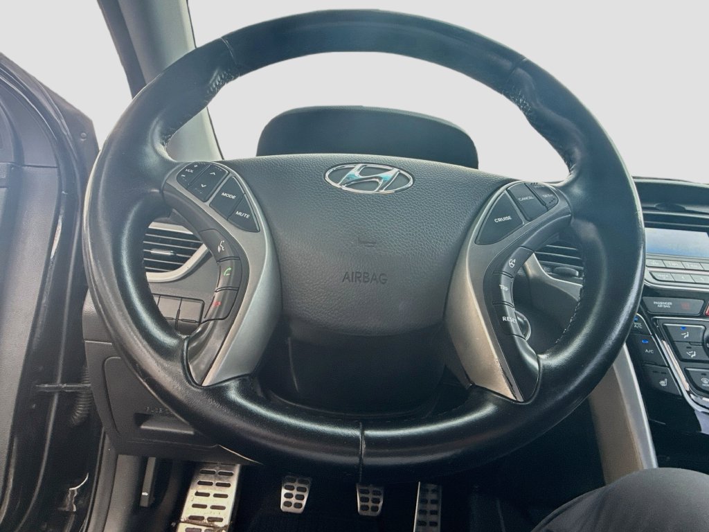 Used 2016 Hyundai Elantra GT FWD image 12