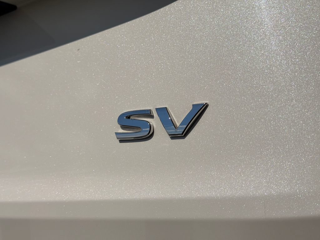 Used 2023 Nissan Rogue SV FWD image 16