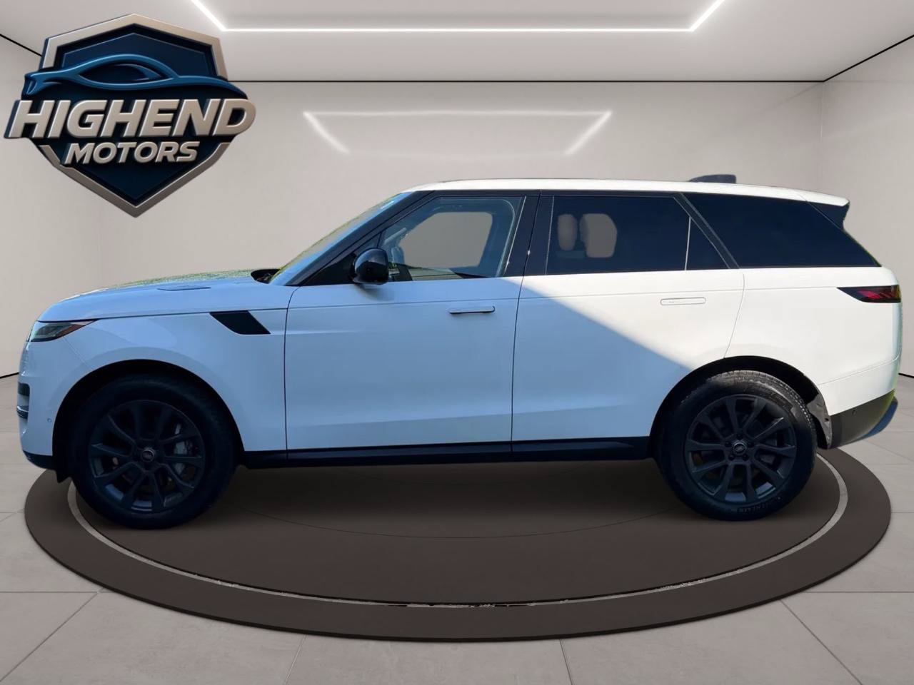 Used 2024 Land Rover Range Rover Sport SE AWD/4WD image 3